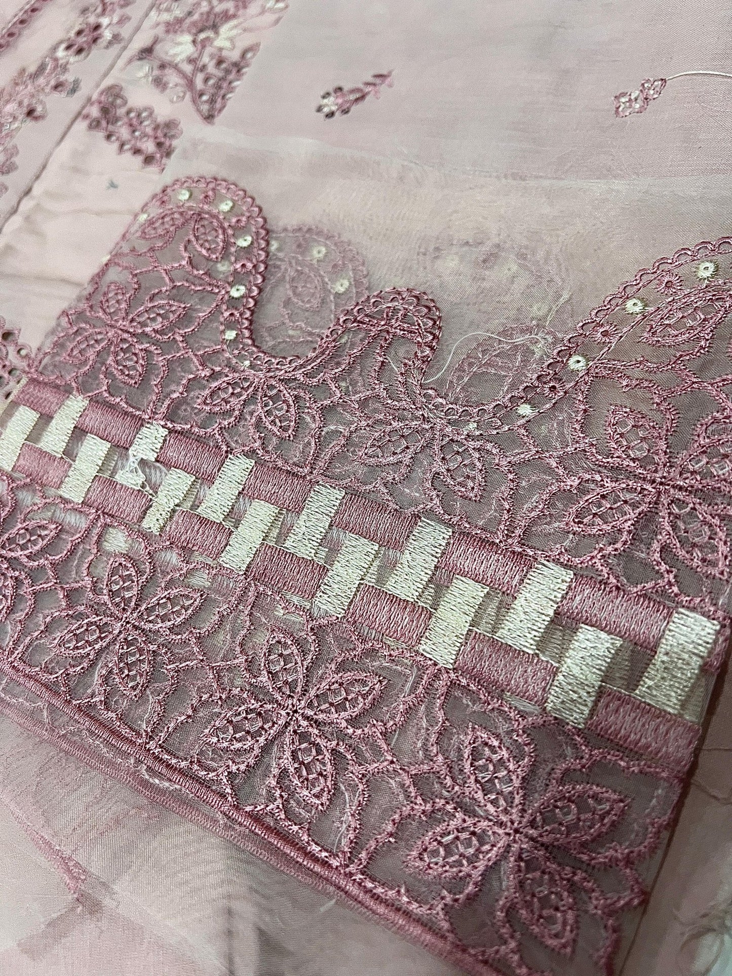 Qalamkar FK - 10 ZOE - Ain Stores