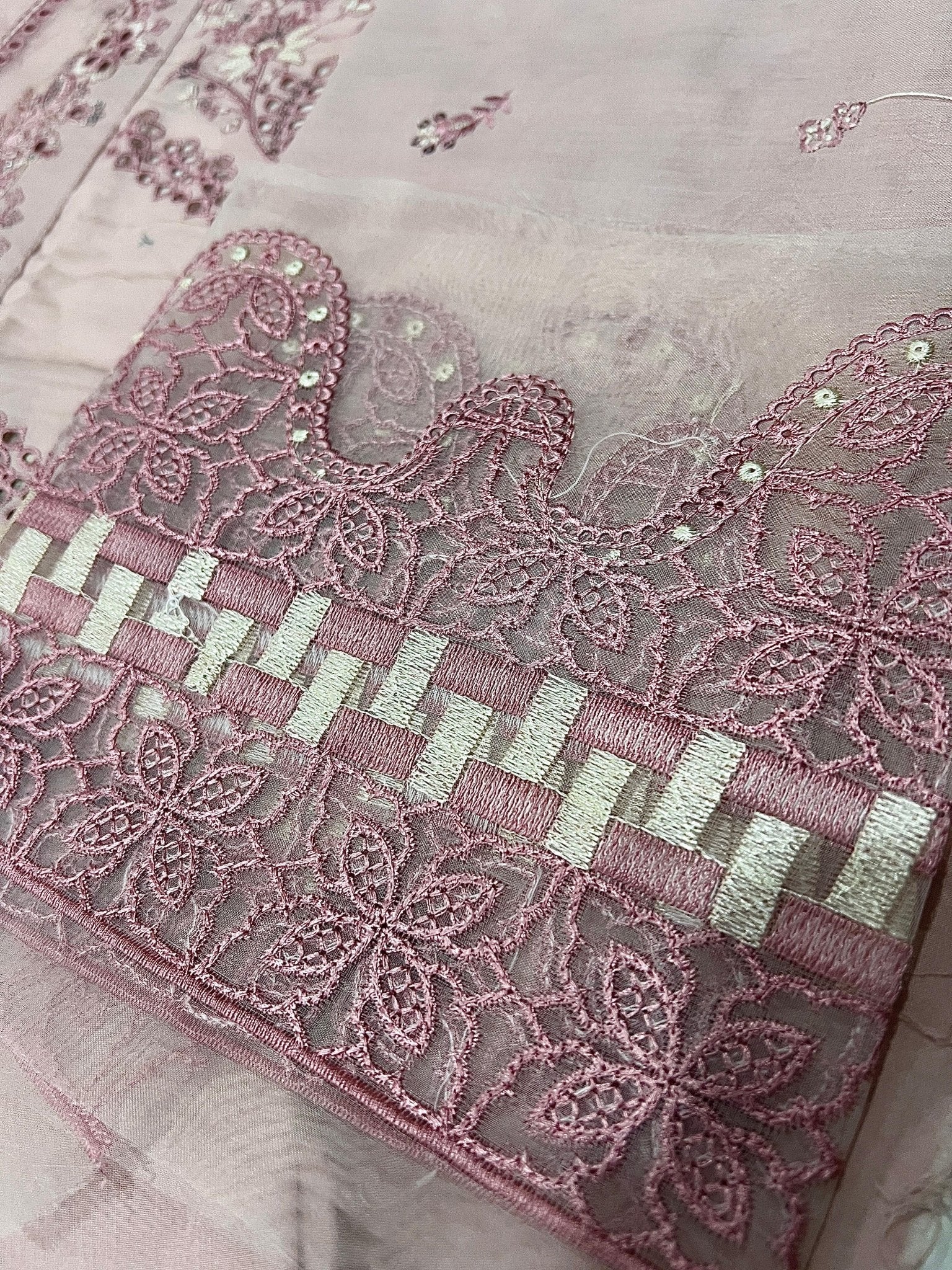 Qalamkar FK - 10 ZOE - Ain Stores